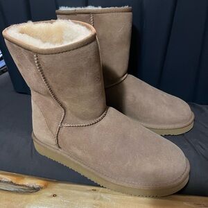 Tan Costco Uggs